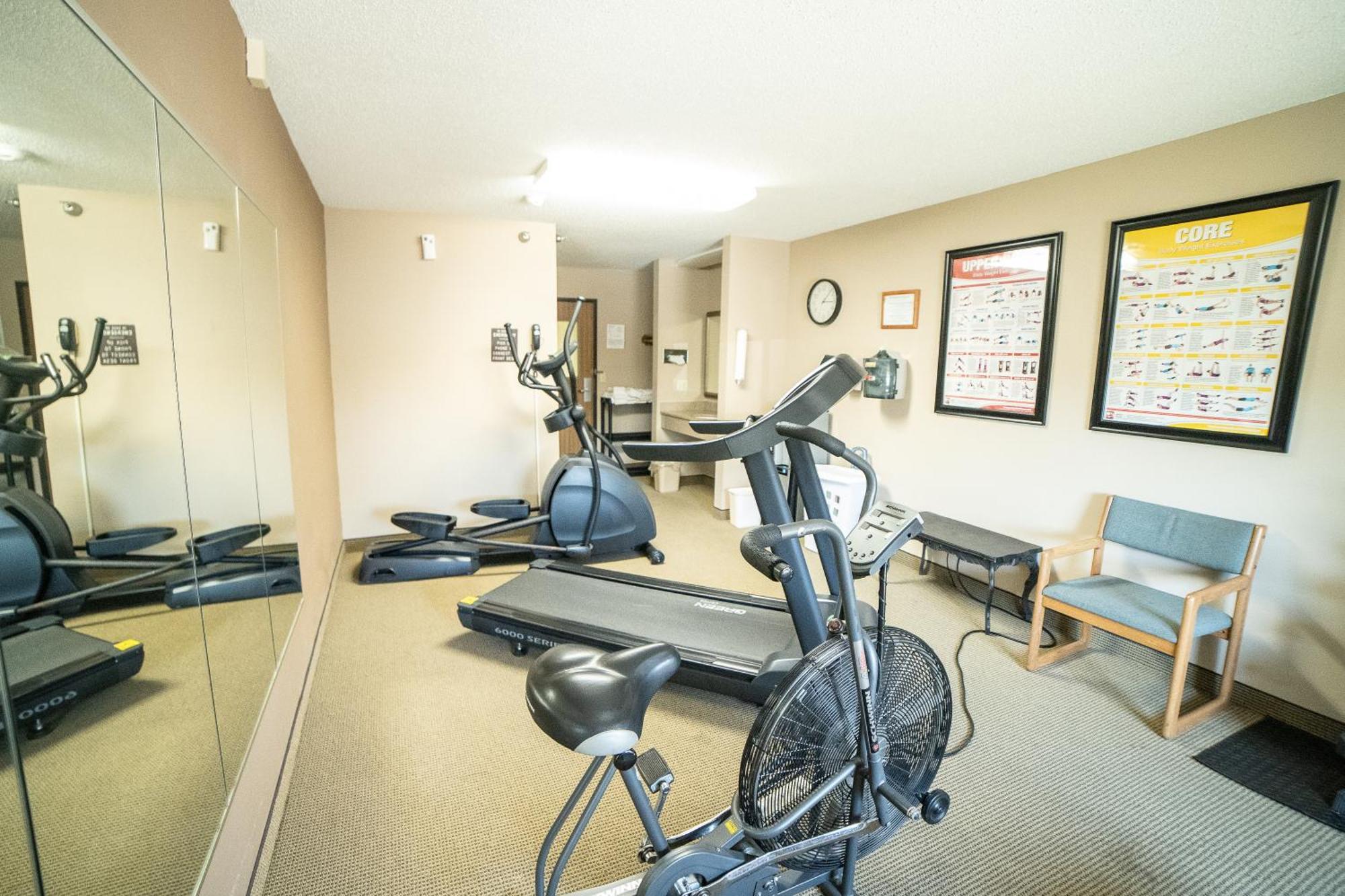 Quality Inn & Suites Watertown Near Prairie Lakes Ice Arena Екстер'єр фото