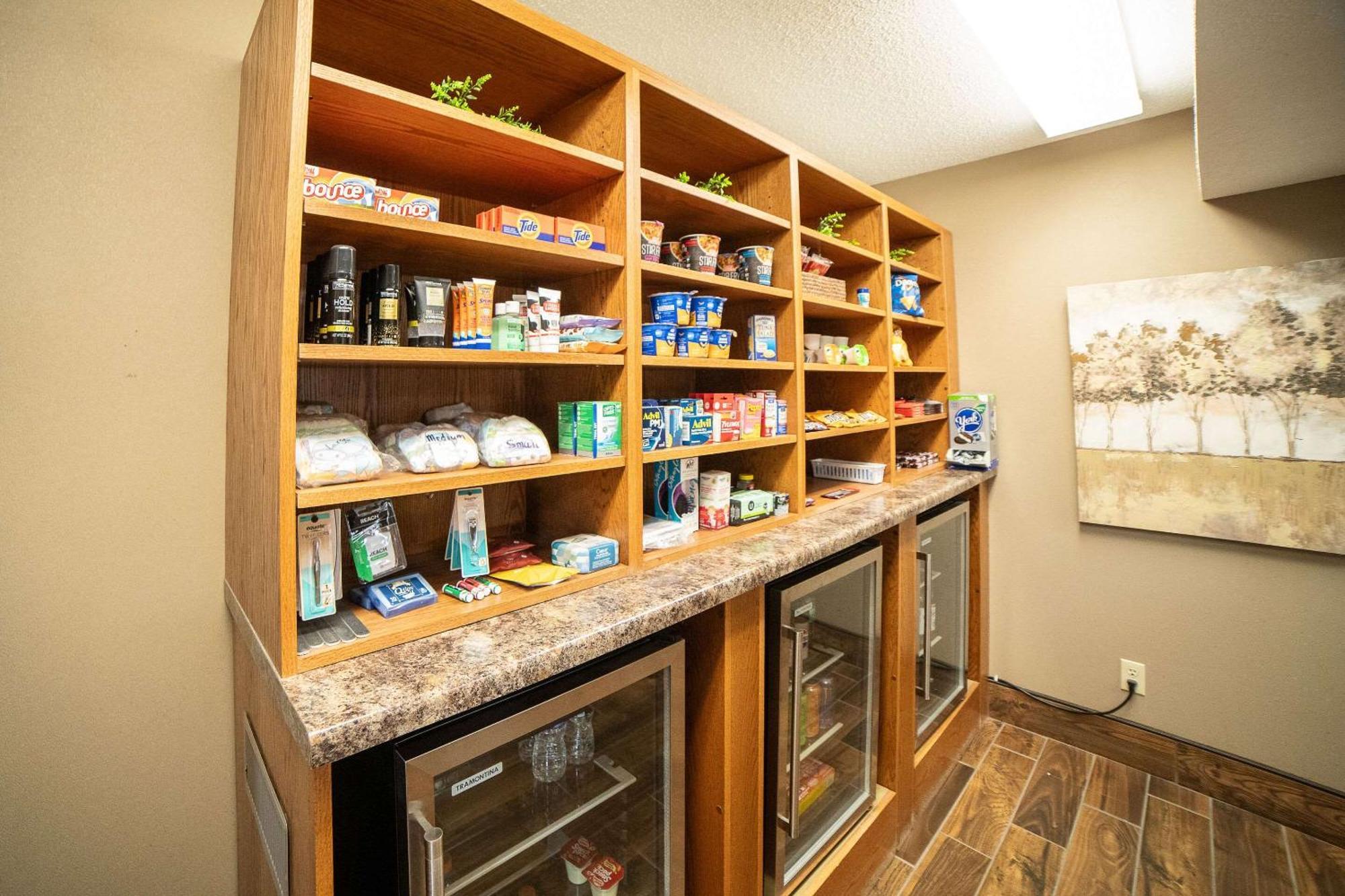 Quality Inn & Suites Watertown Near Prairie Lakes Ice Arena Екстер'єр фото