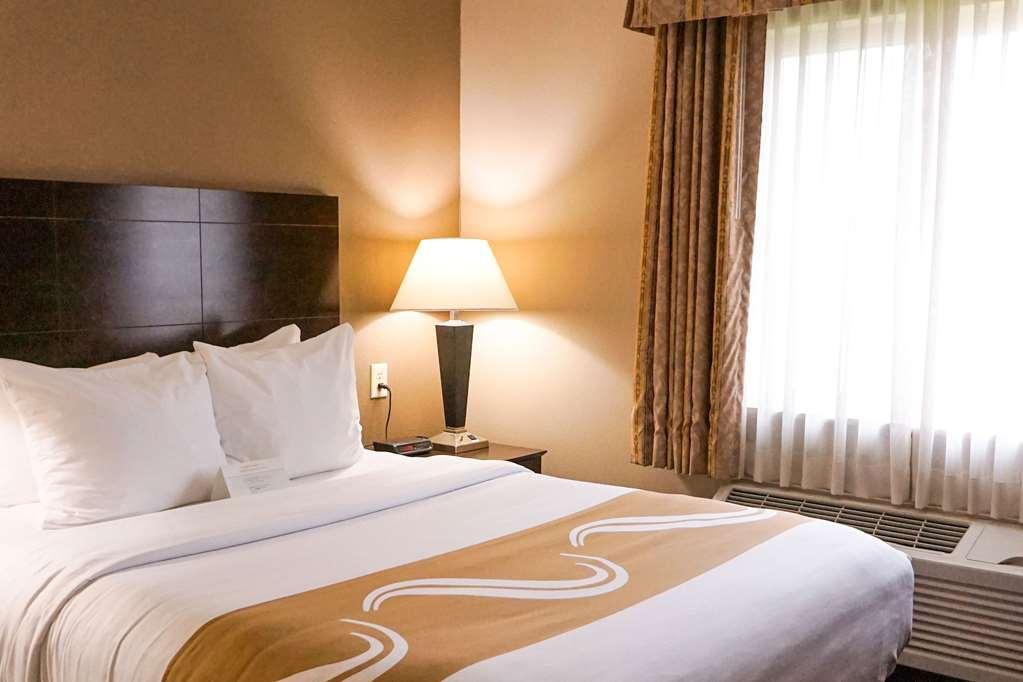 Quality Inn & Suites Watertown Near Prairie Lakes Ice Arena Номер фото